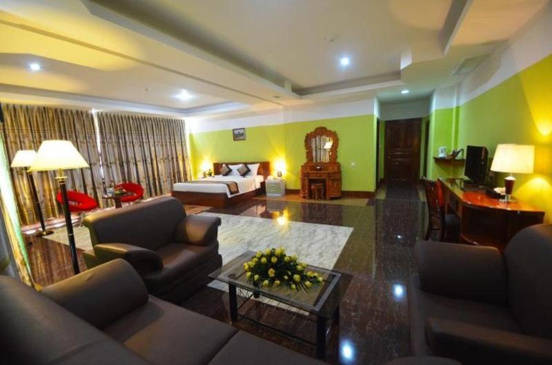 โรงแรมไฮ สกาย พนมเปญ ภายนอก รูปภาพ